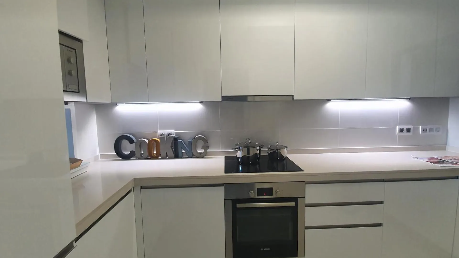 First Line Beach 2Bedrooms Appartment 카사레스