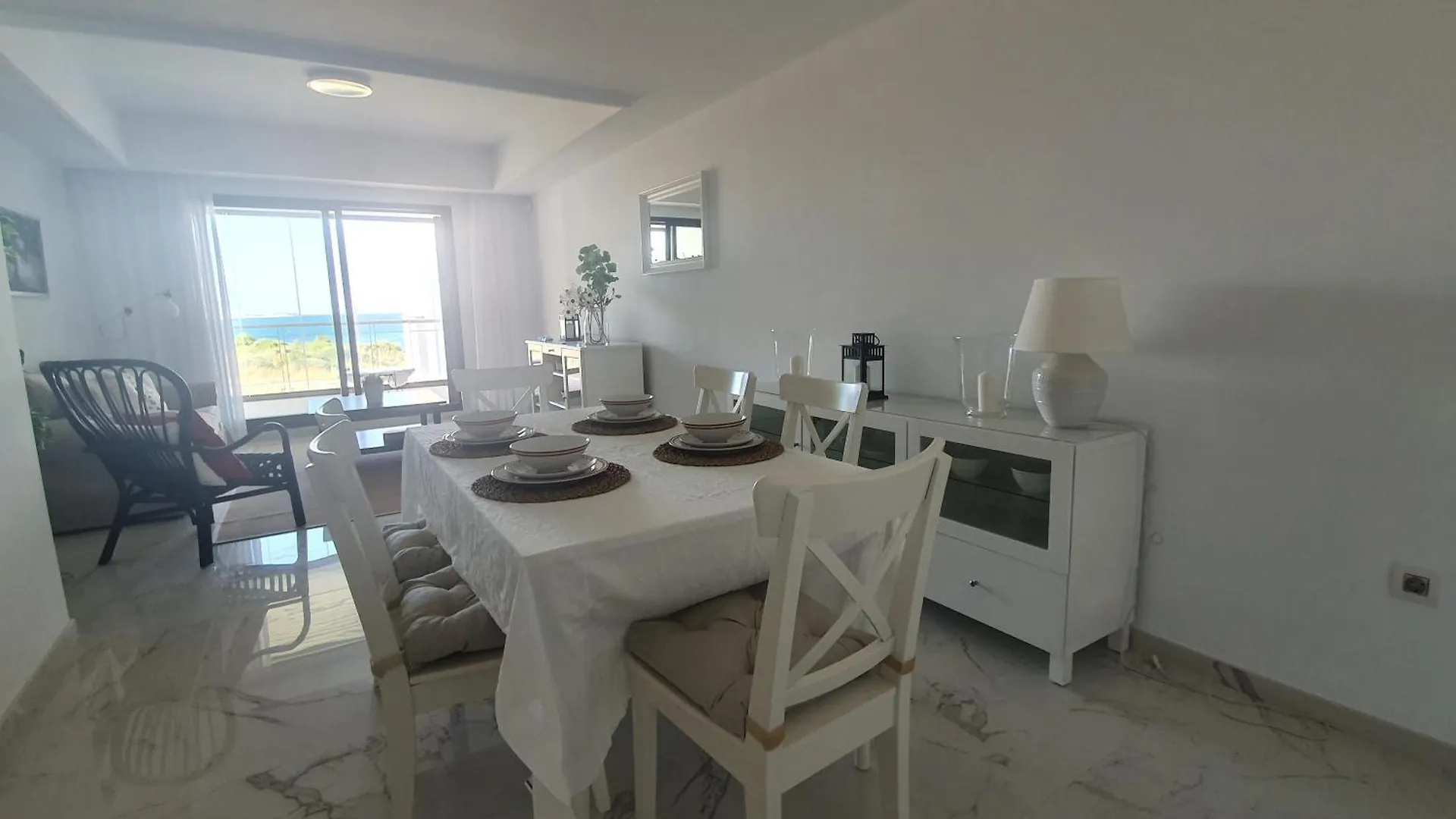 First Line Beach 2Bedrooms Appartment 卡萨雷斯 0*,  西班牙